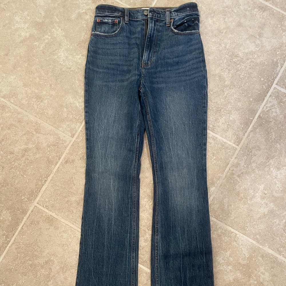 Abercrombie & Fitch The 70s Vintage Flare Ultra High Rise Jean